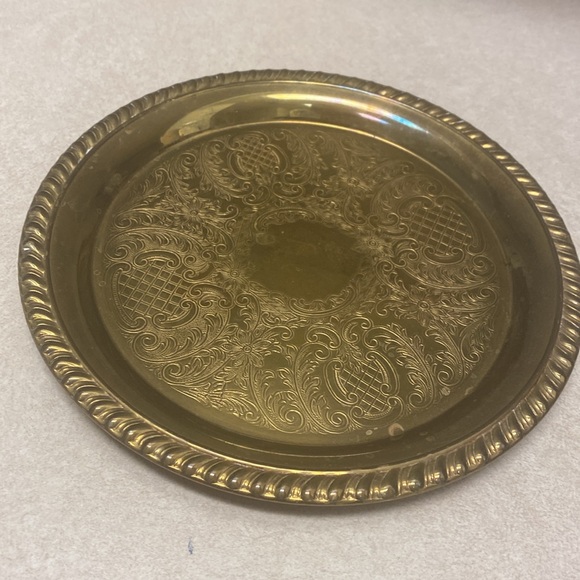 Heavy brass plate or tray 8 inches round 
Good good condition - Picture 2 of 3